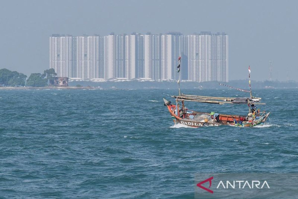 Warga Pulau Pari sambut positif Pemprov hentikan pengerukan pasir laut