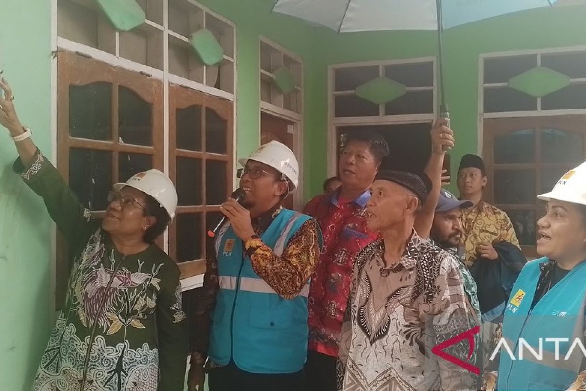 PLN beri penerangan 177 pelanggan di Papua dan Papua Barat
