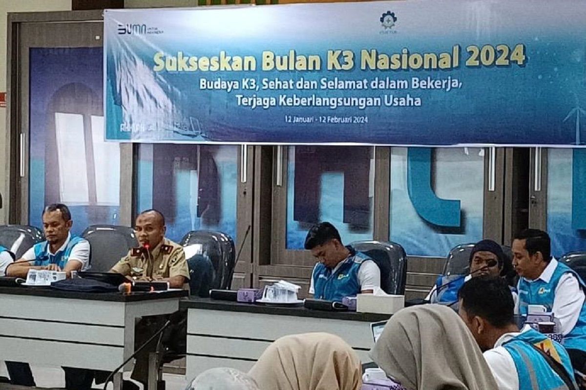 Pentingkan selamat dan aman dalam bekerja, PLN Ajak Pegawai Peduli K3