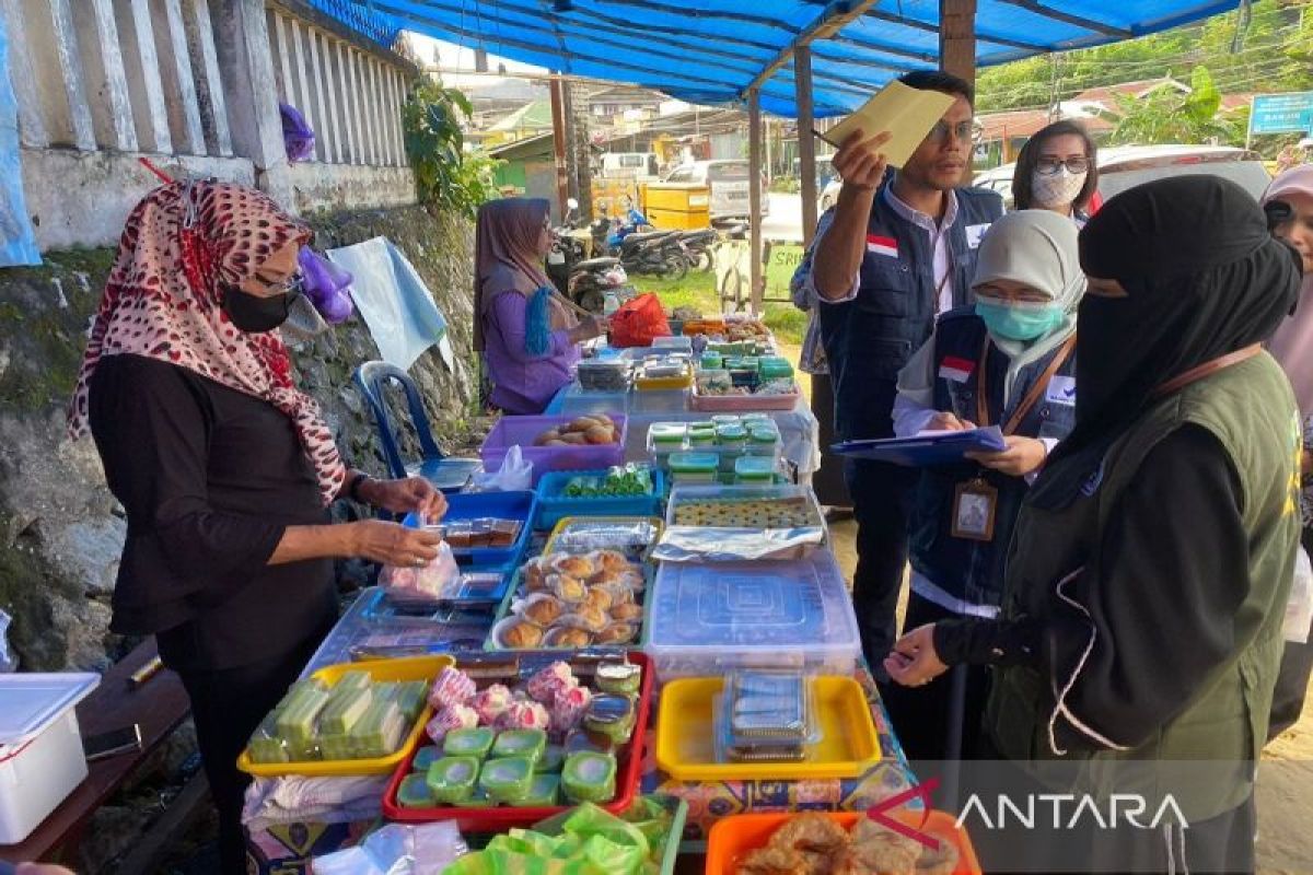 BPOM Kendari uji kelayakan takjil pada bulan Ramadhan