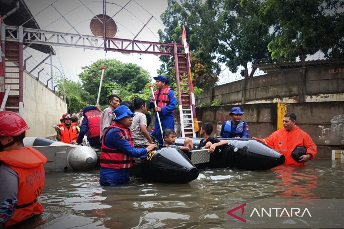 Ini 12 daerah berstatus siaga-waspada cuaca ekstrem menurut BMKG