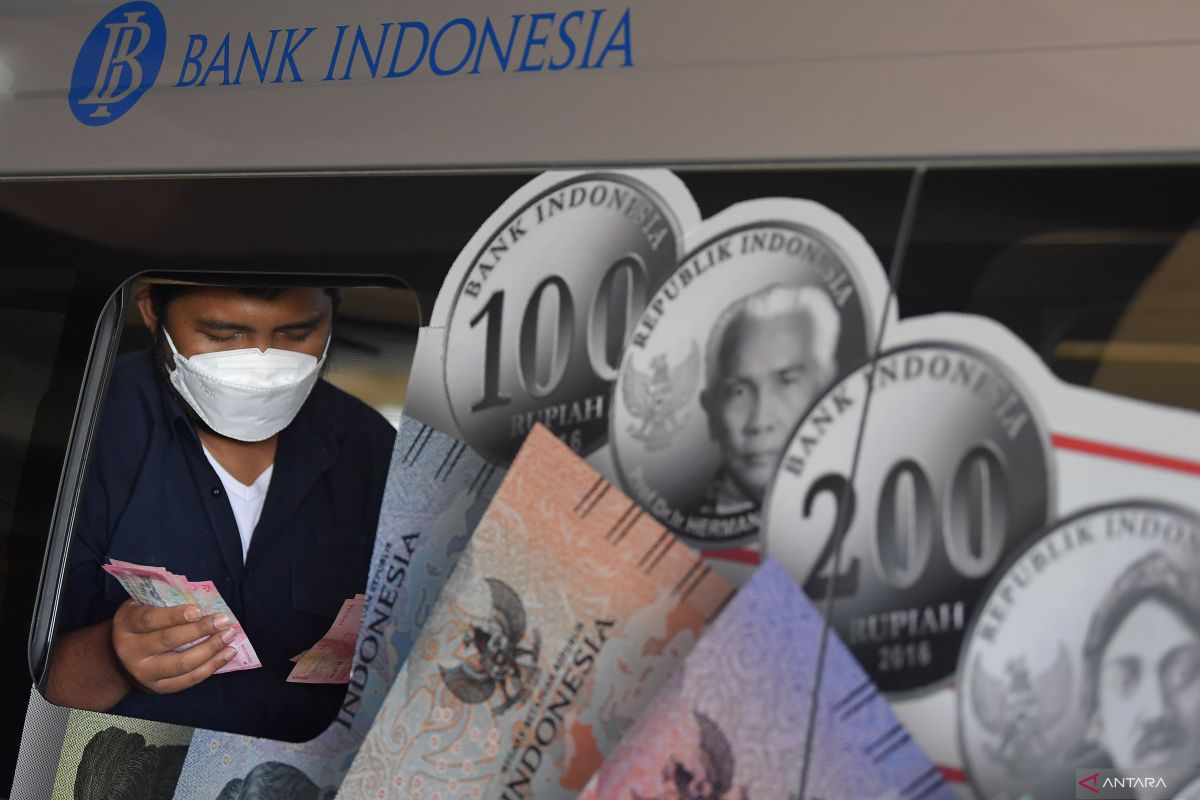 Nilai tukar rupiah merosot jelang pertemuan FOMC AS.