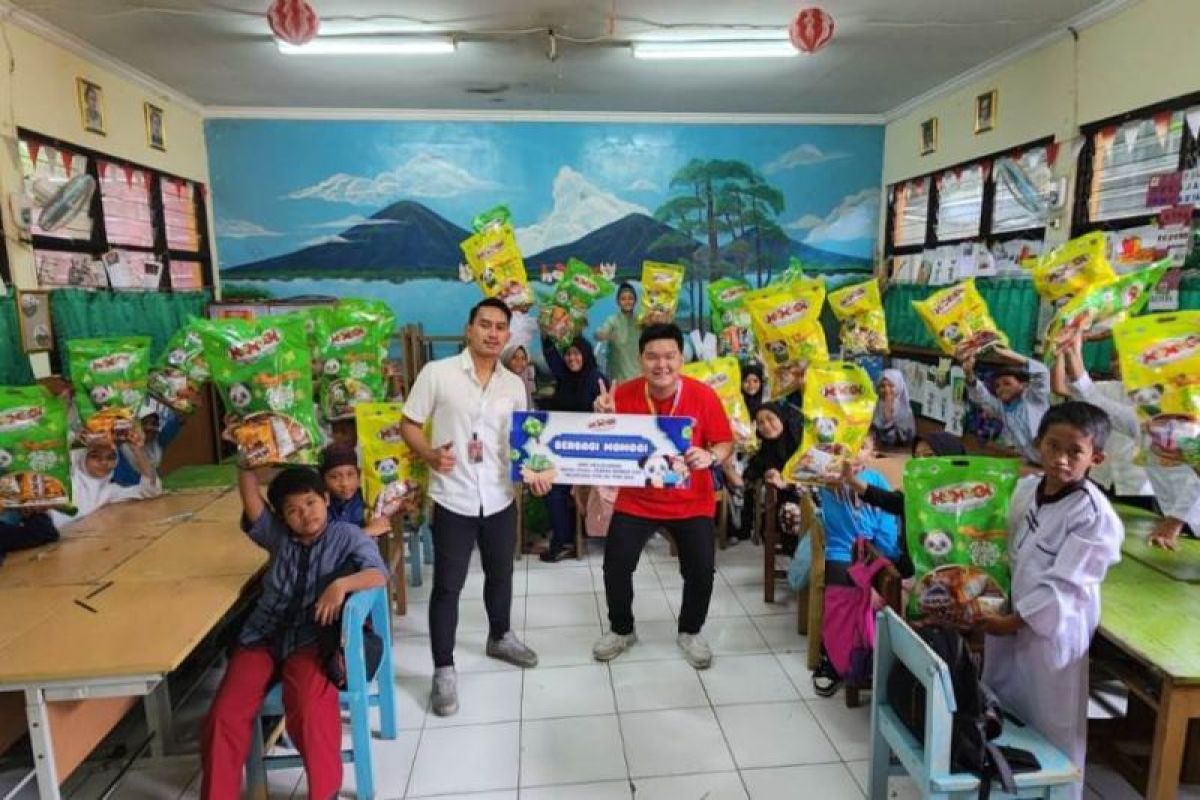 Momogi ajak anak-anak berbagi di bulan suci Ramadhan