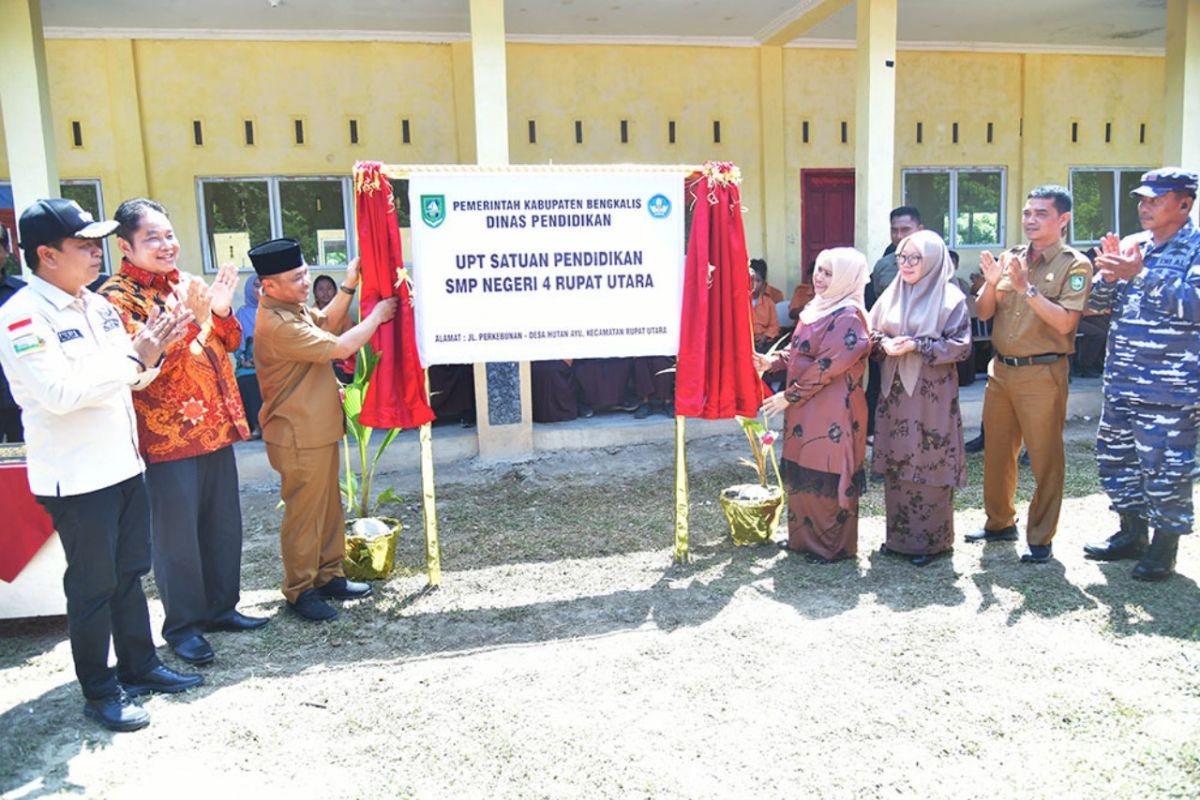 Bupati Bengkalis dorong pemerataan pendidikan