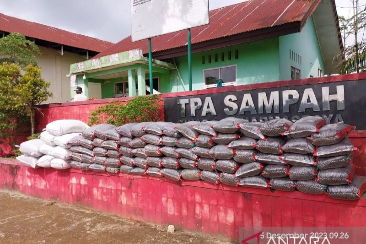 DLH Dharmasraya olah sampah organik jadi pupuk kompos