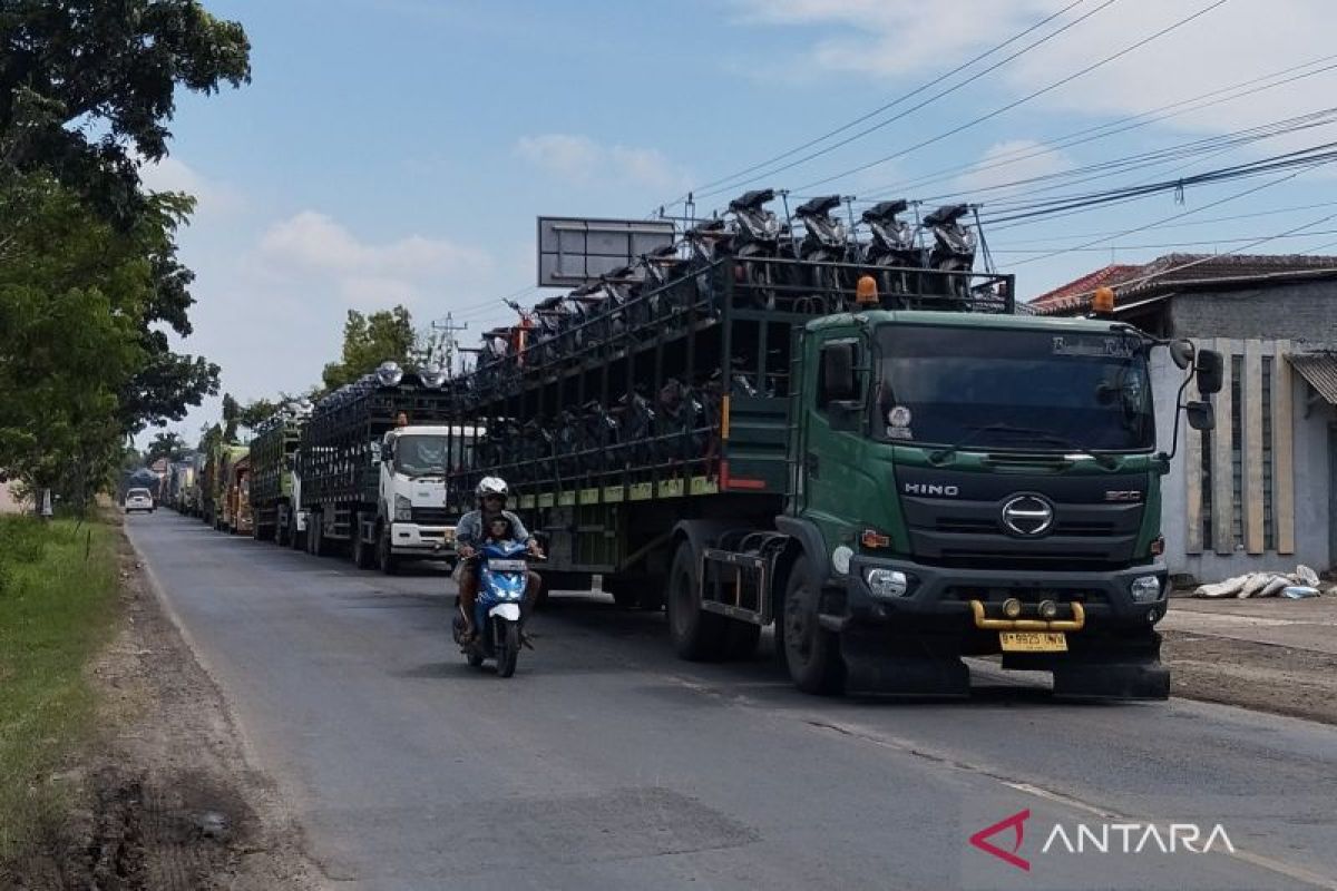 Kapolres Demak imbau truk tujuan Surabaya gunakan jalan tol