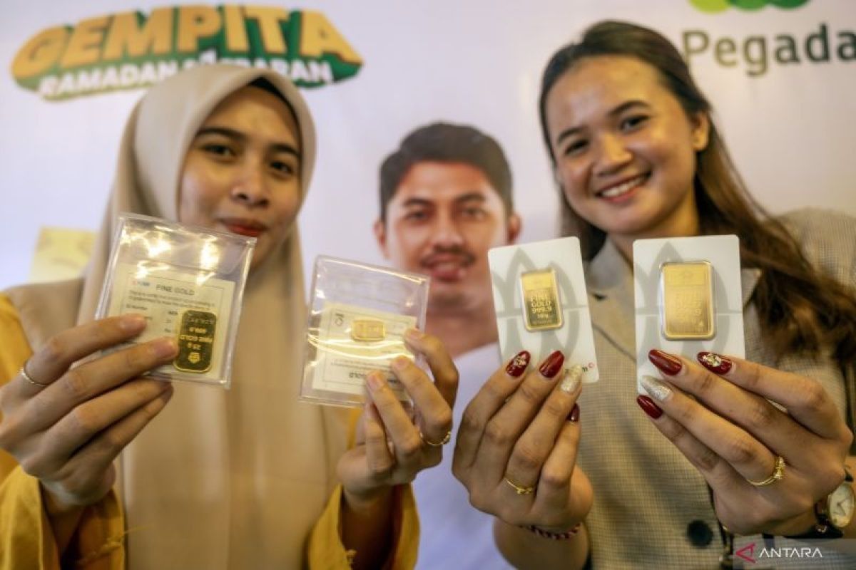 Harga emas Antam kembali naik Rp4.000 per gram jadi Rp1,217 juta per gram