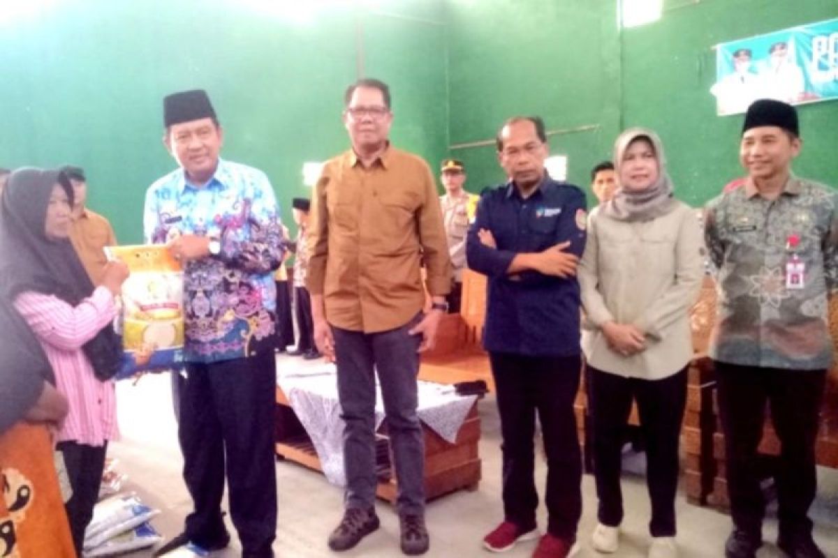 Pemkab Kobar salurkan bantuan subsidi beras dari Pemprov Kalteng