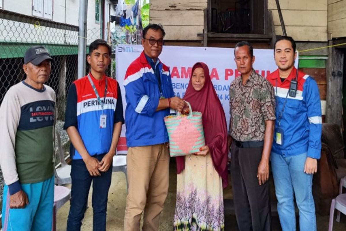 Pertamina peduli bantu warga terdampak banjir di Kelurahan Kasang Jambi