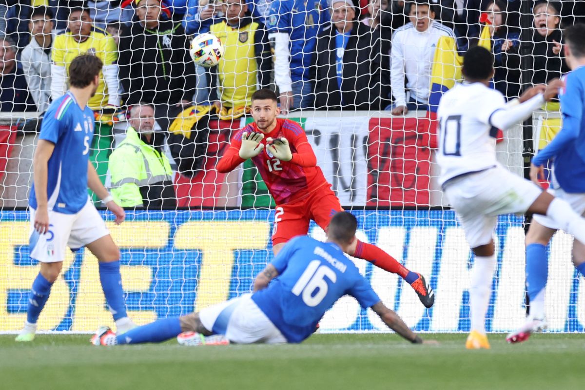 Gol cepat Pellegrini bantu Italia raih kemenangan 2-0 atas Ekuador