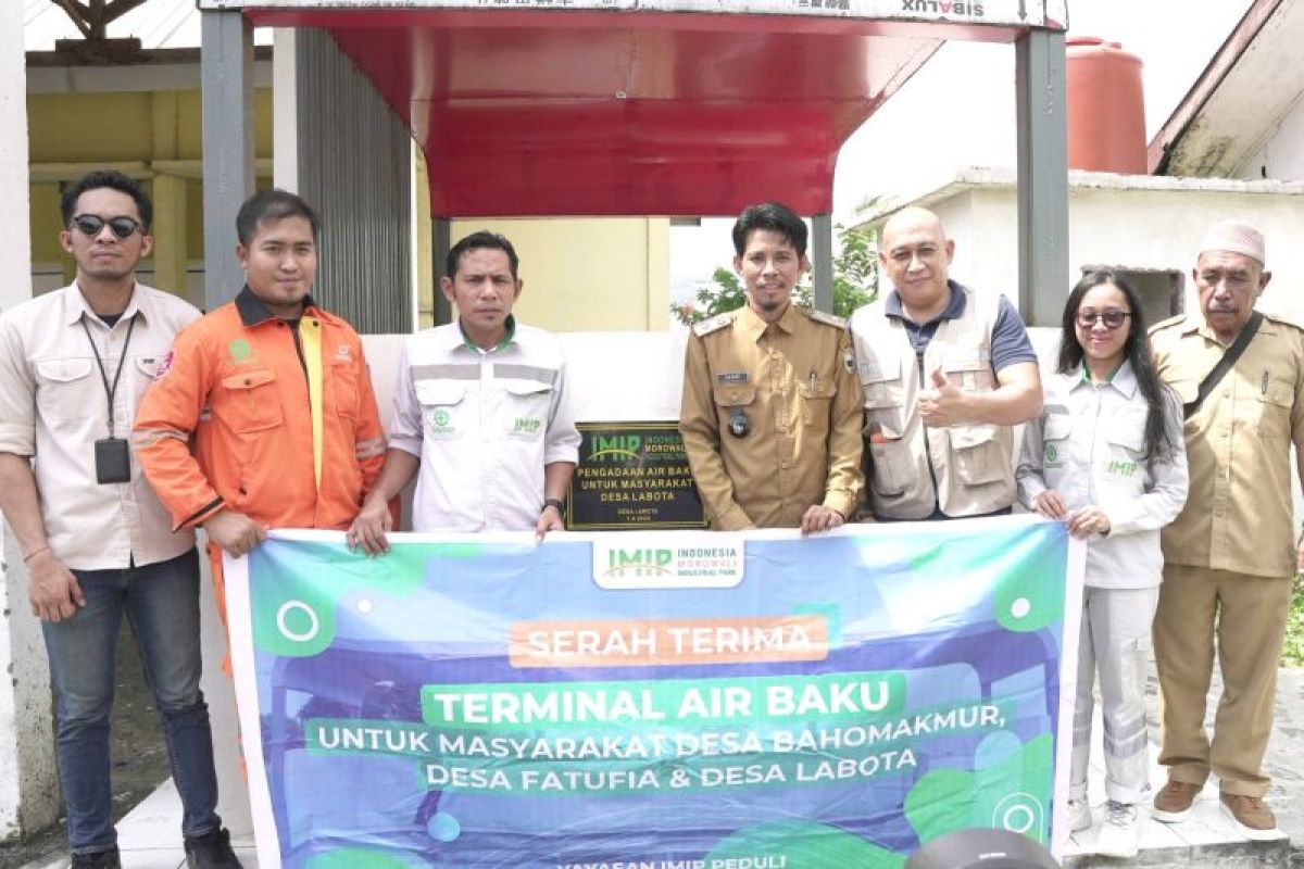 Warga desa di Bahodopi terbantu dengan program air bersih dari IMIP