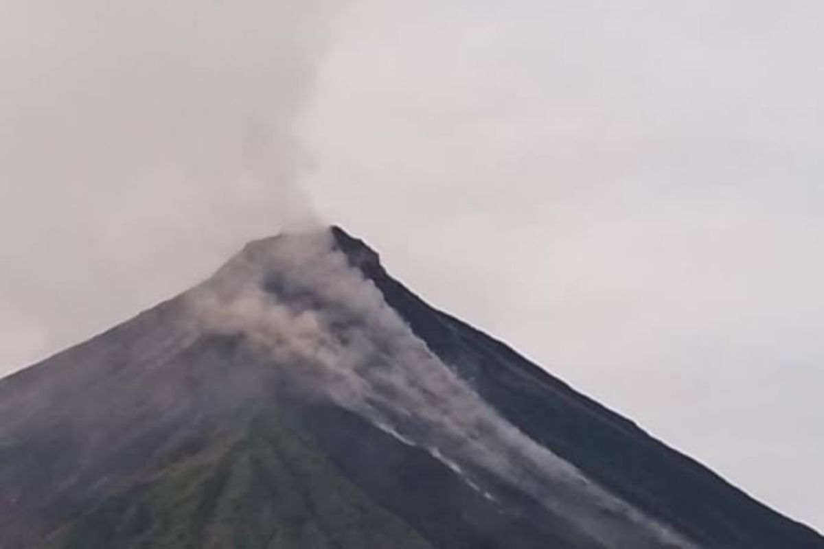 PVMBG: Radius 1,5 Km kawah Karangetang steril dari aktivitas warga