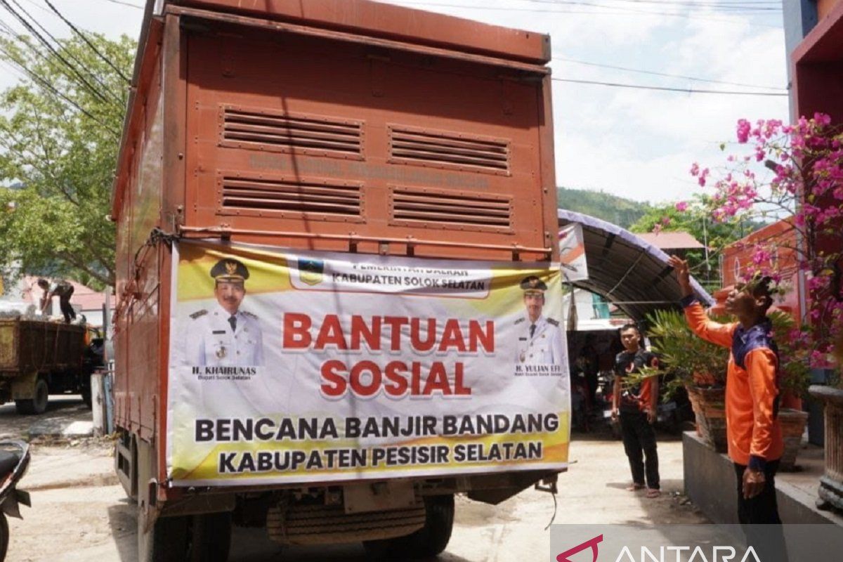 Solok Selatan bantu korban banjir Pesisir Selatan