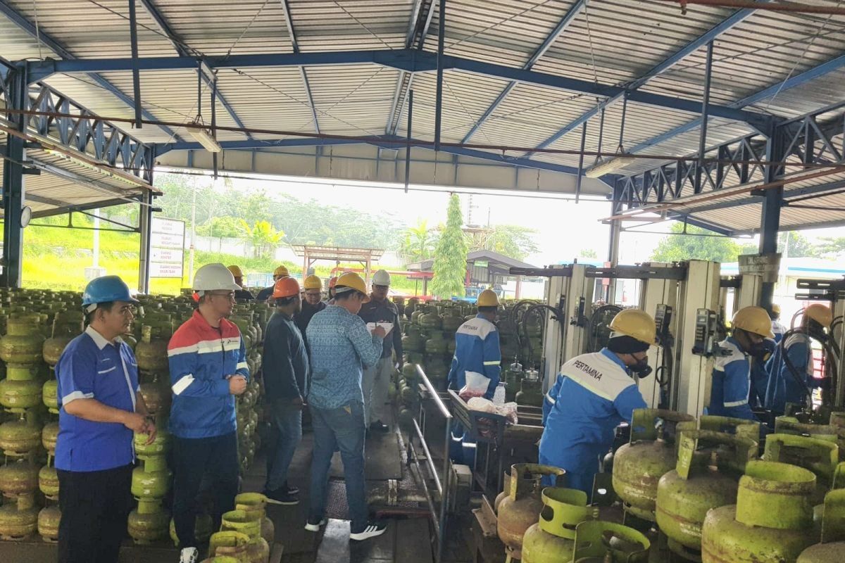 Pertamina tambah suplai elpiji bersubsidi 3 kg amankan stok hingga Lebaran