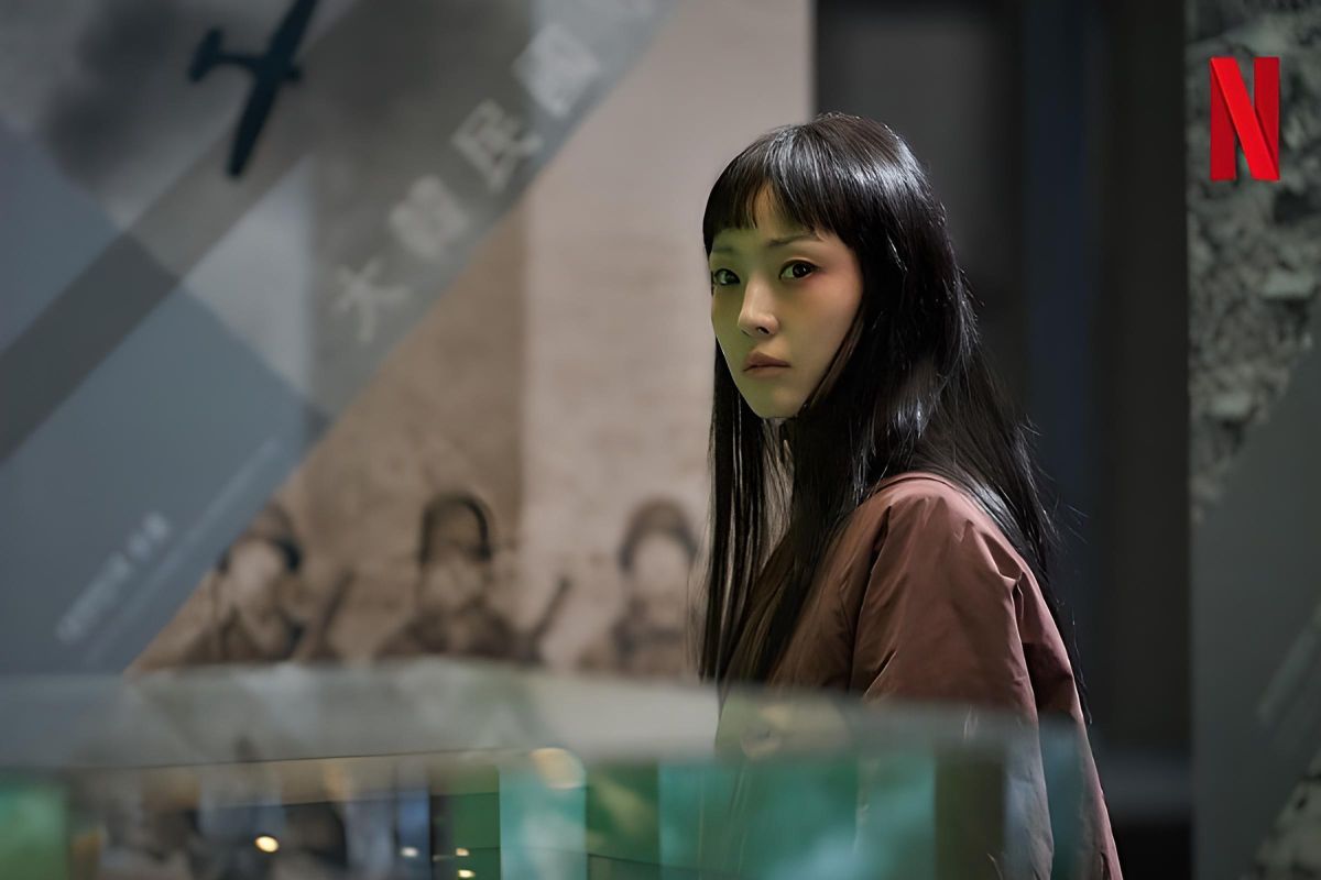 Ini karakter ganda Jeon So-nee di "Parasyte: The Grey"