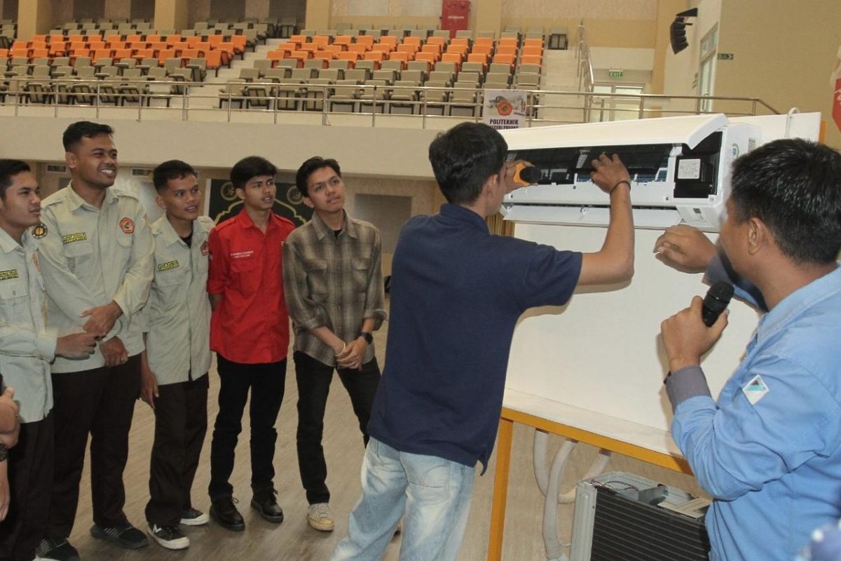 Daikin beri wawasan terkait solusi tata udara di dua kampus di Padang
