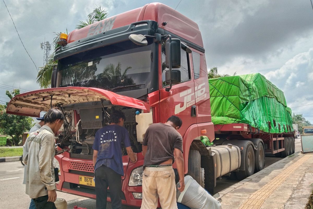 "Pejuang keluarga" yang merayakan Lebaran di perjalanan