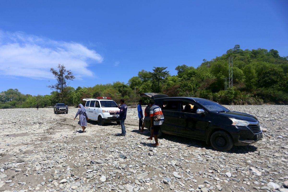 Perjalanan mengantar Derfi pulang ke Desa Bakuin NTT