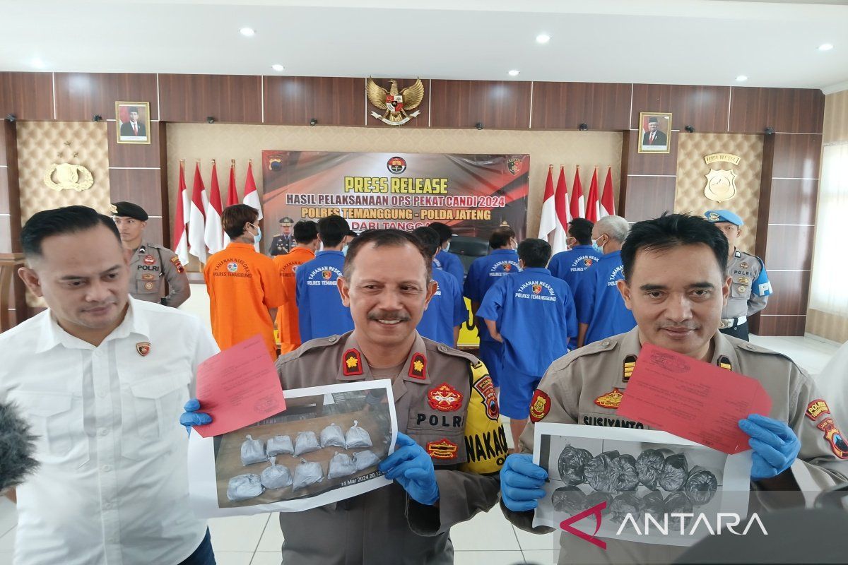 Polres Temanggung sita 21 kilogram bubuk petasan dari dua pengedar