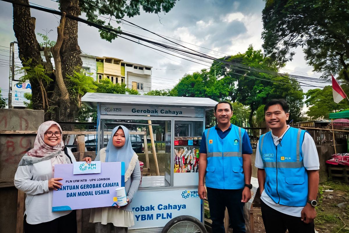 YBM PLN salurkan bantuan gerobak cahaya di  Pulau Lombok