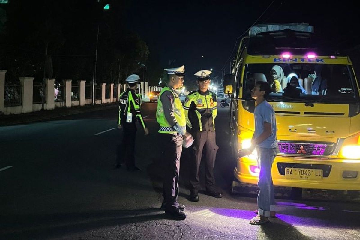 Polres Pasaman Barat tekankan pengendara patuhi rambu lalu lintas