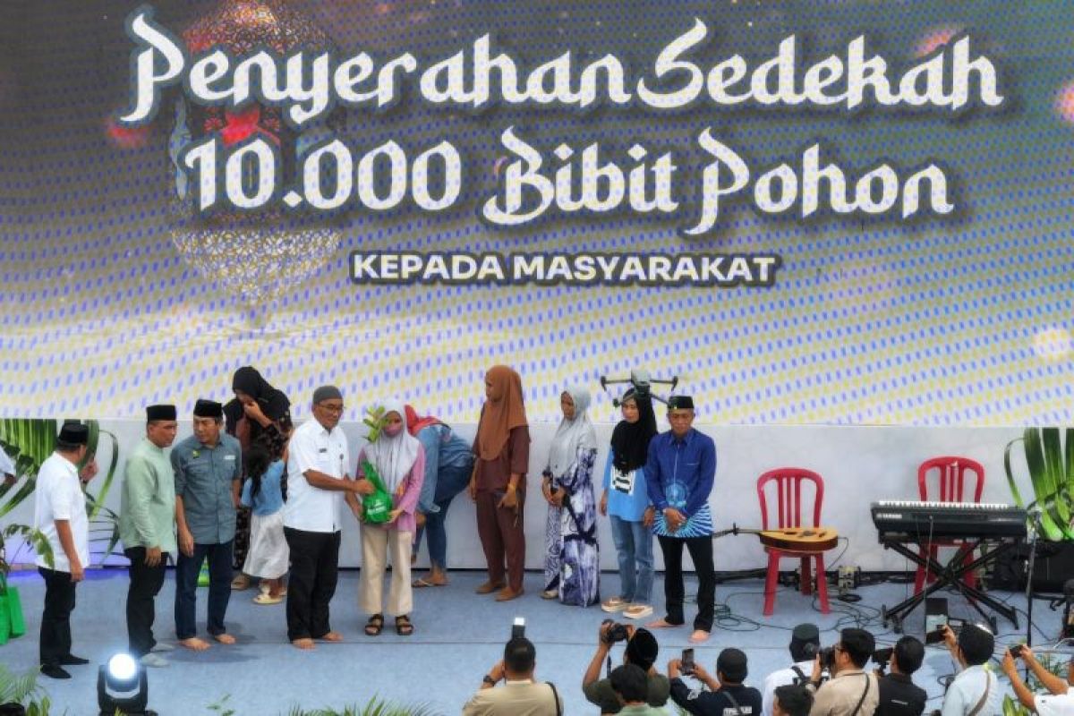 Gubernur Sulsel apresiasi PT Vale yang dukung gerakan sedekah bibit