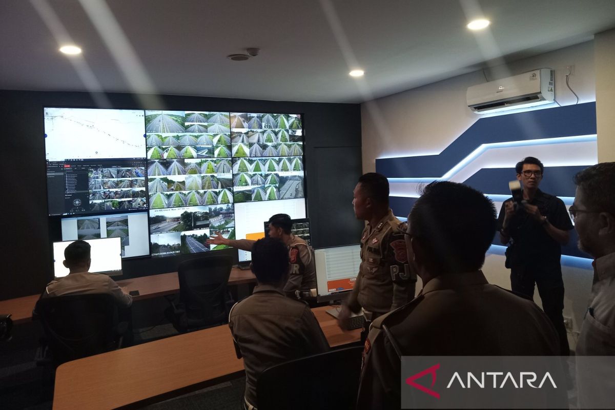 Command center KM 188 bantu informasi lalin Lebaran 2024