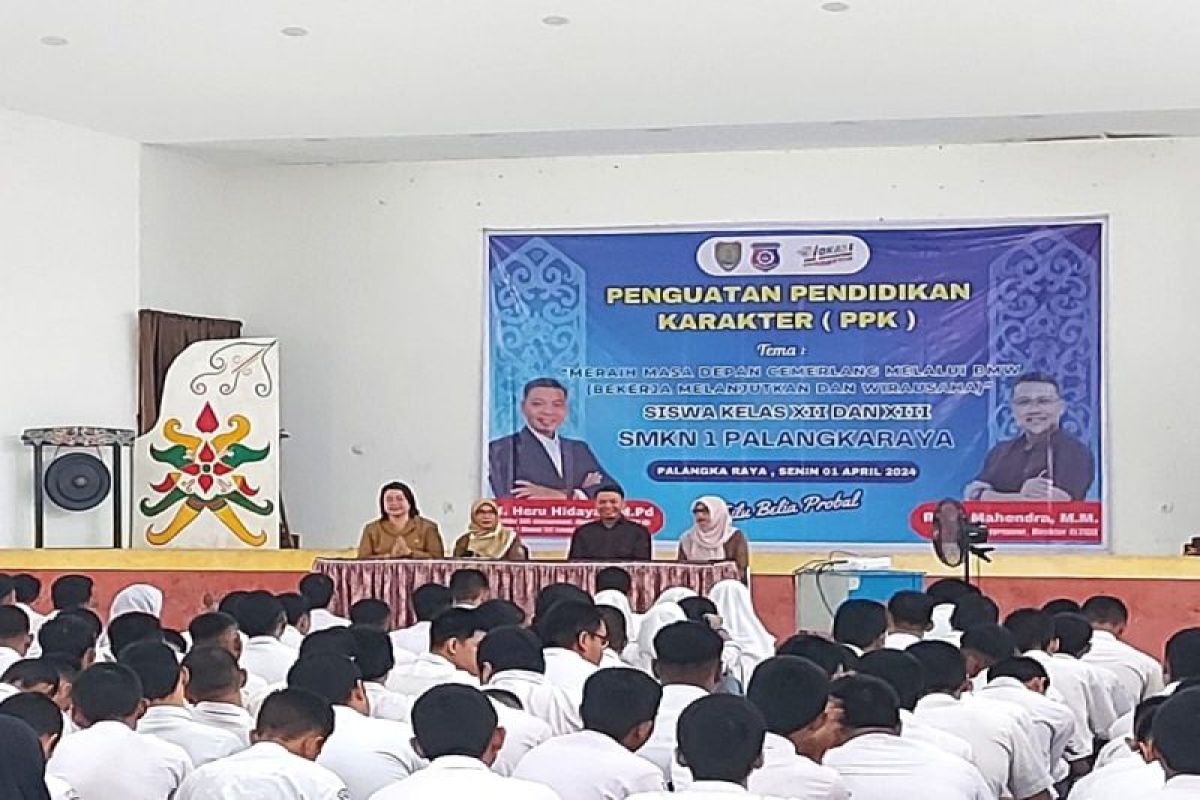 SMKN 1 Palangka Raya terus perkuat pendidikan karakter siswa