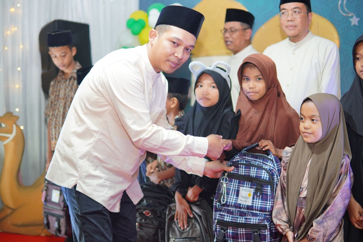Pegawai PLN UIP Sulawesi berbagi kebahagiaan Ramadan di panti asuhan