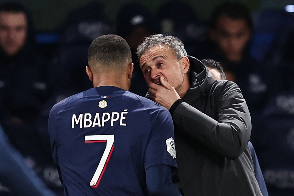 Enrique bantah rumor tak akur dengan Mbappe