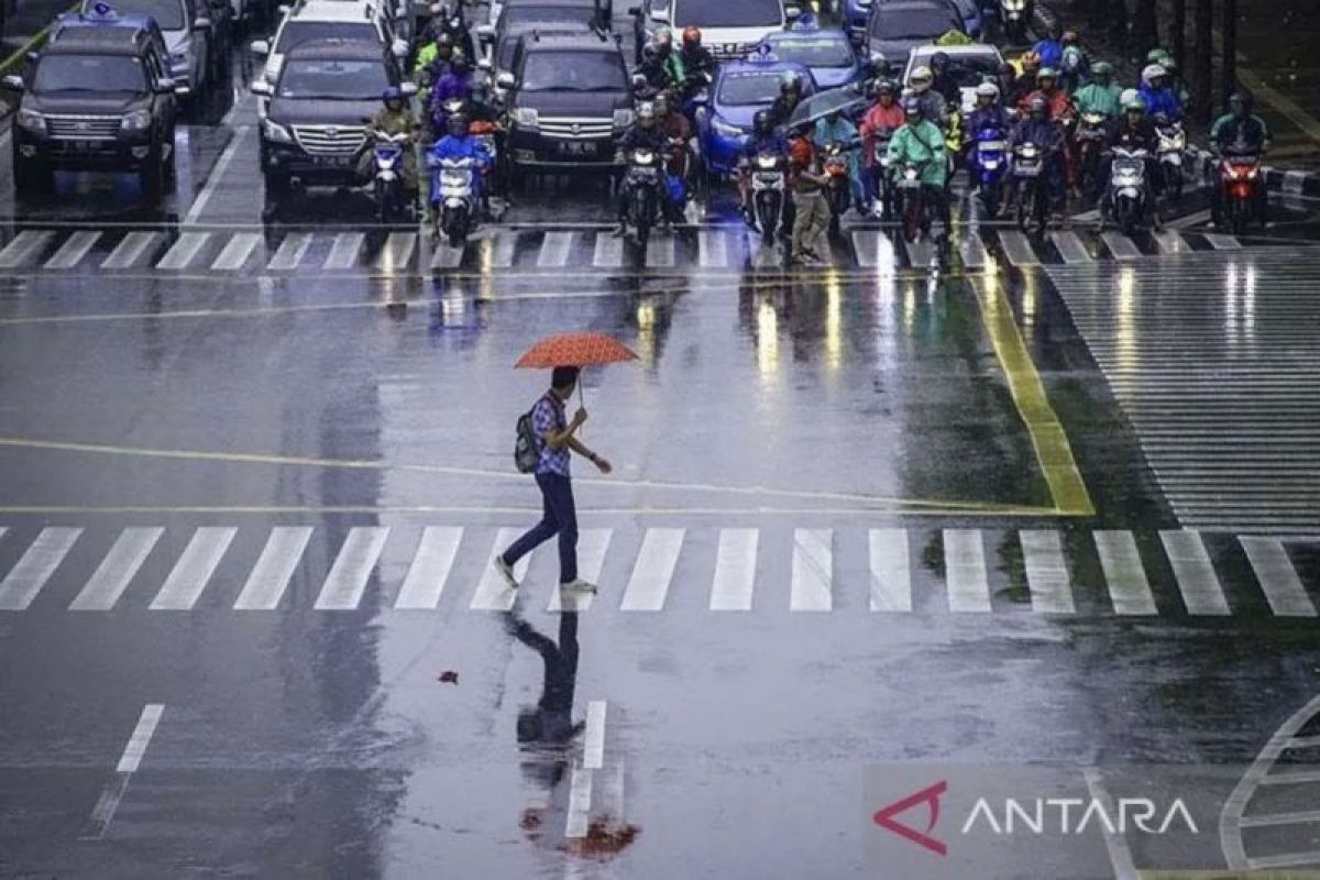 Hujan ringan hingga sedang dominasi cuaca sepekan jelang lebaran