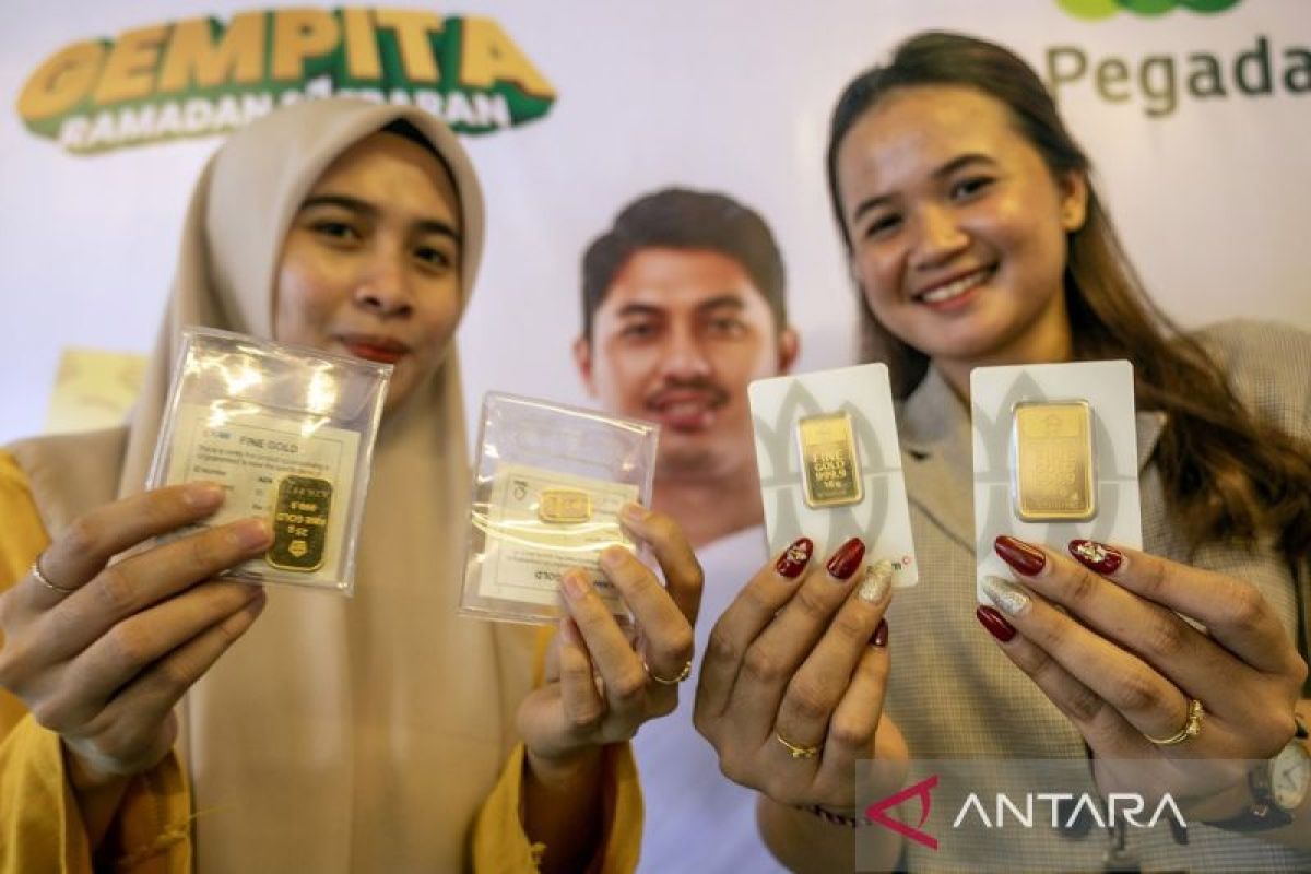 Merosot, harga emas Antam