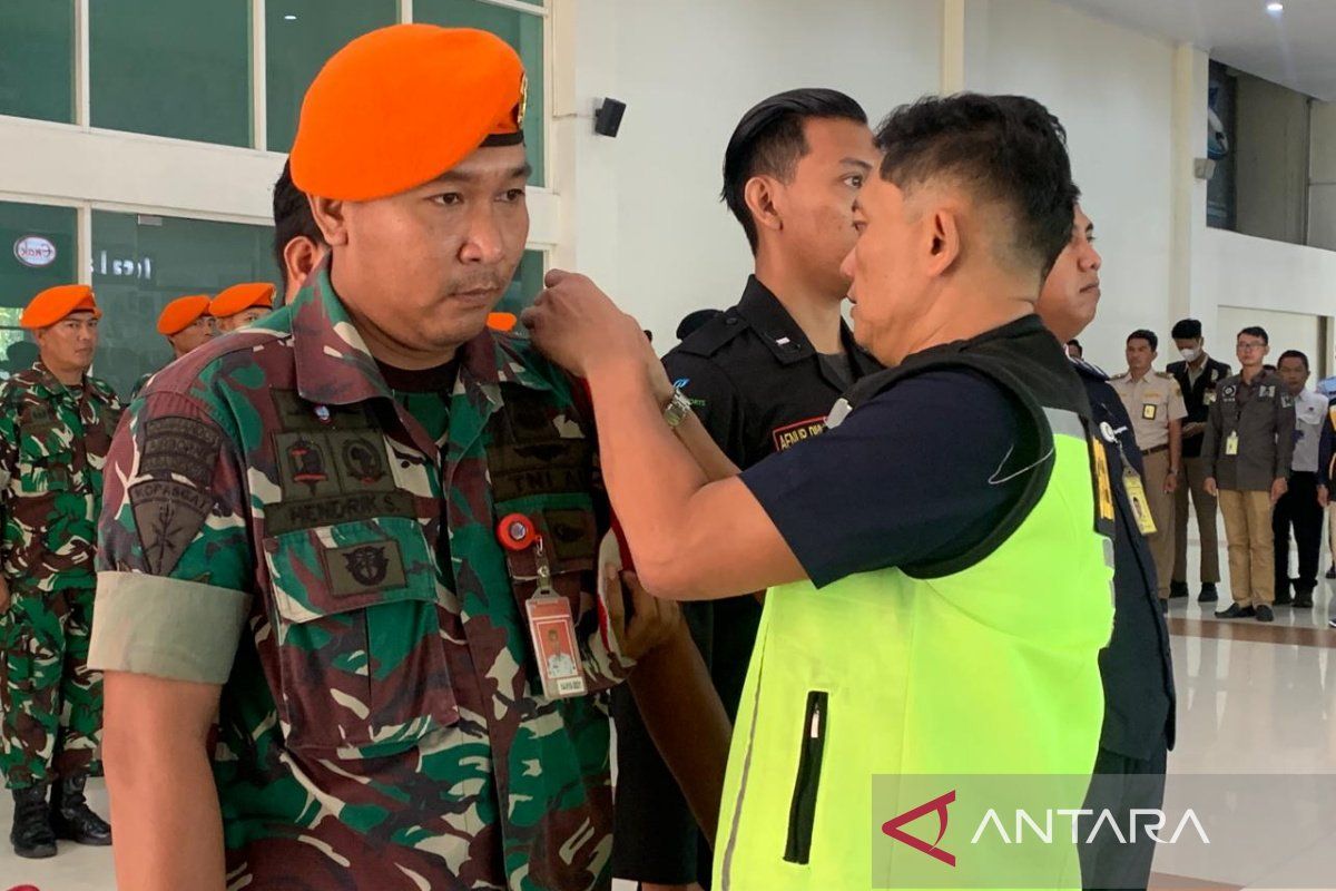 Arus Mudik - Bandara Adi Soemarmo siapkan posko