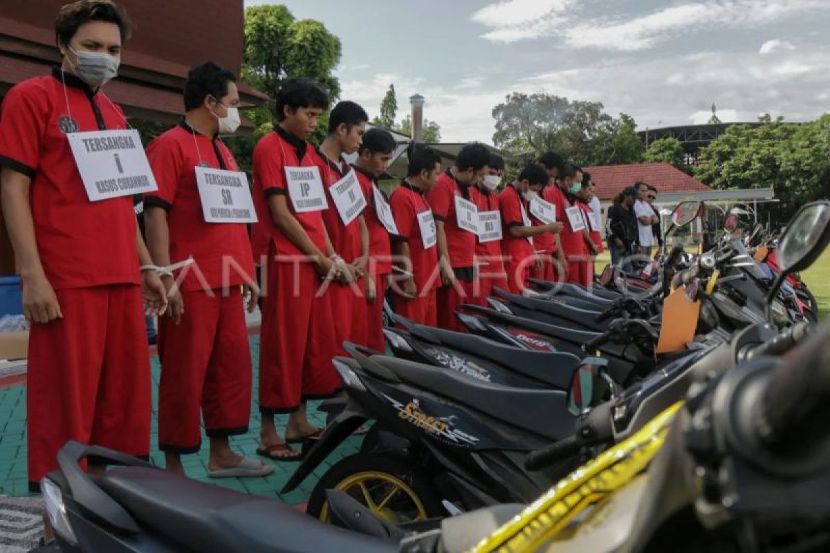 Polda NTB mengungkap kasus kejahatan jalanan selama Ramadhan