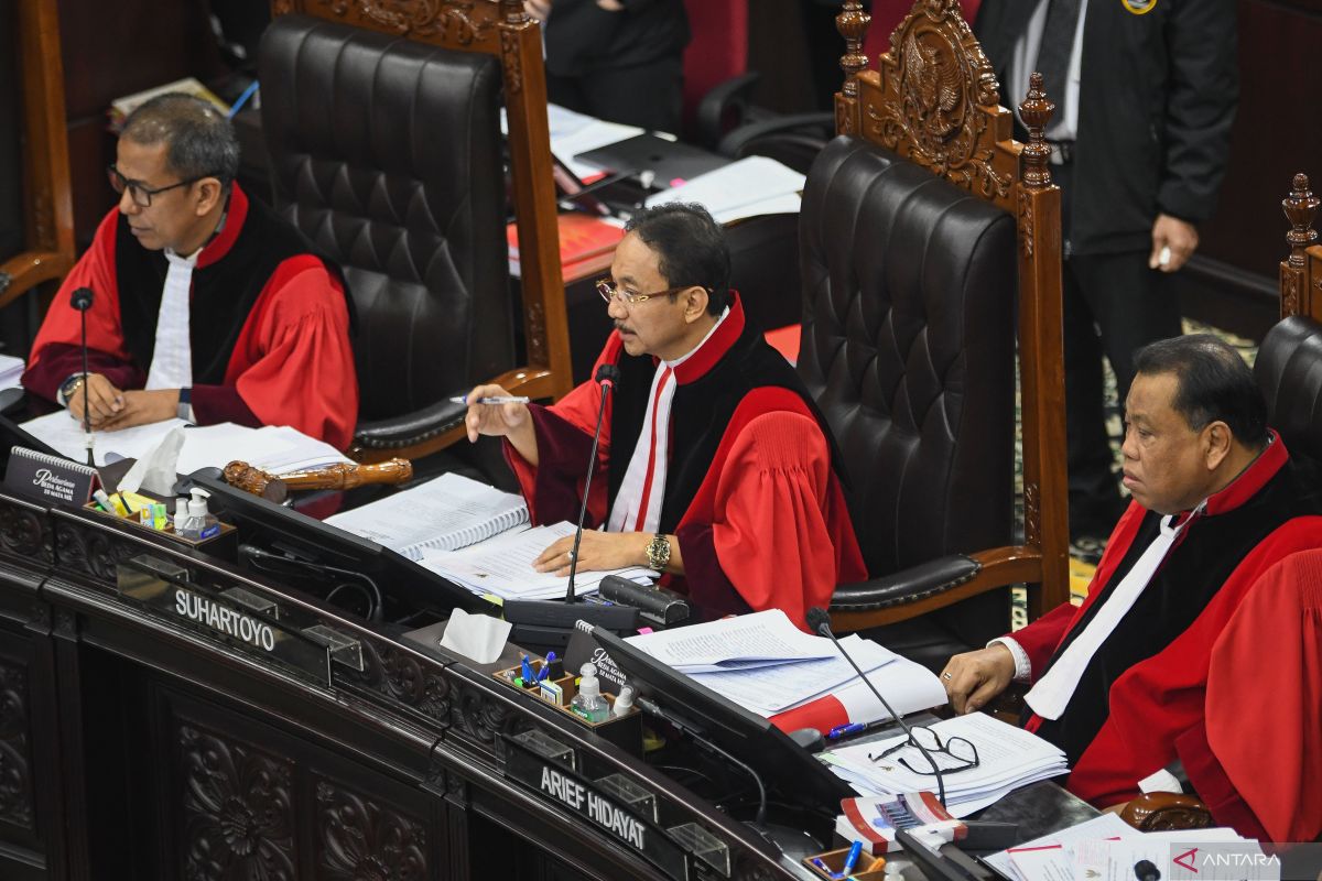 Mengedepankan asas independensi dan imparsial MK dalam sidang sengketa pemilu