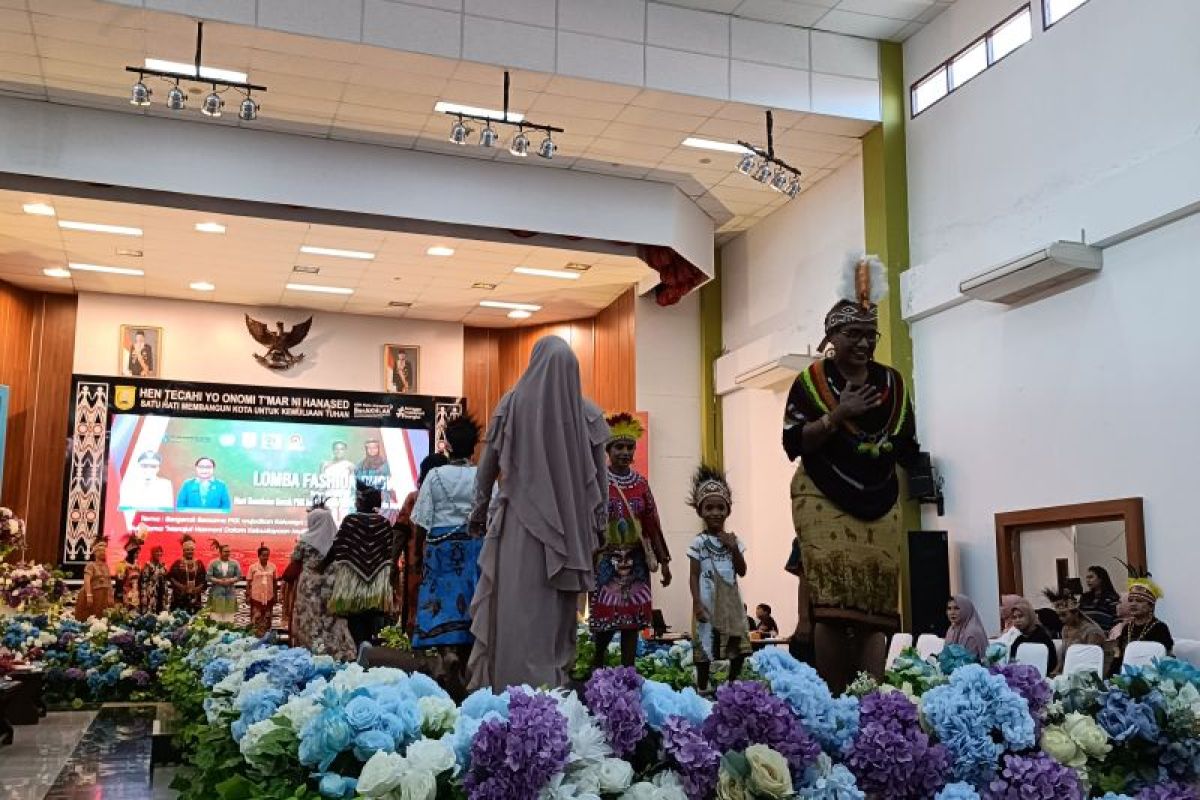 TP PKK Jayapura lestarikan budaya Papua dengan lomba peragaan busana