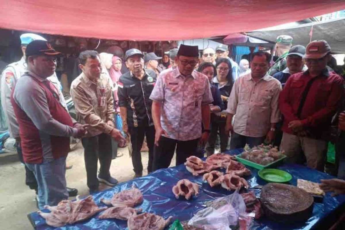 Pj Bupati Bartim pastikan ketersediaan bahan pokok aman selama Lebaran 2024