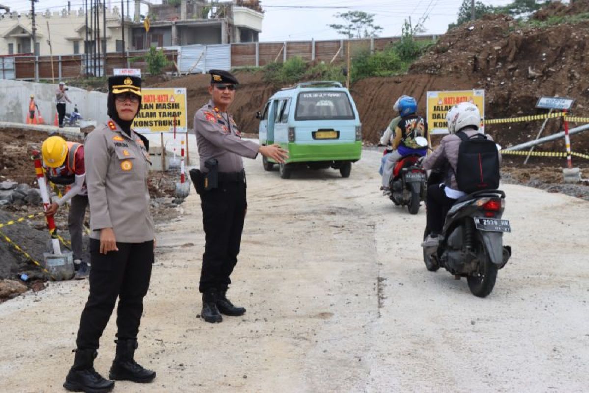 Flyover Simpang Canguk Kota Magelang bisa dilalui kendaraan