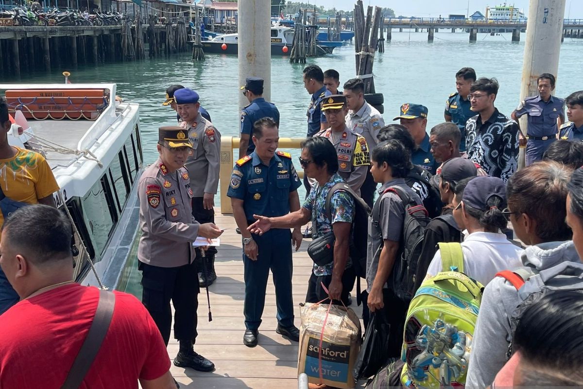 Kapolres Bintan lepas keberangkatan mudik gratis tujuan Batam