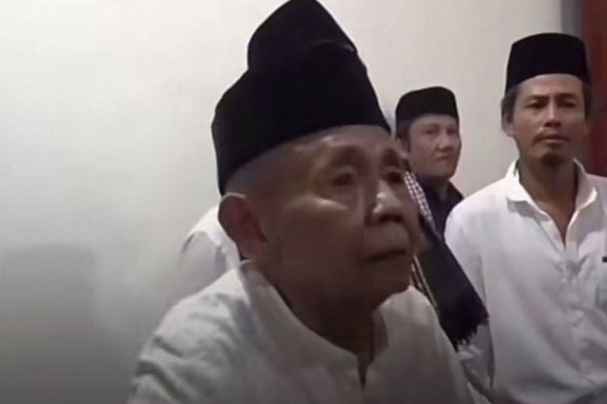 Profil Mbah Benu, Imam Jemaah Aolia yang Lebaran lebih awal di Gunungkidul