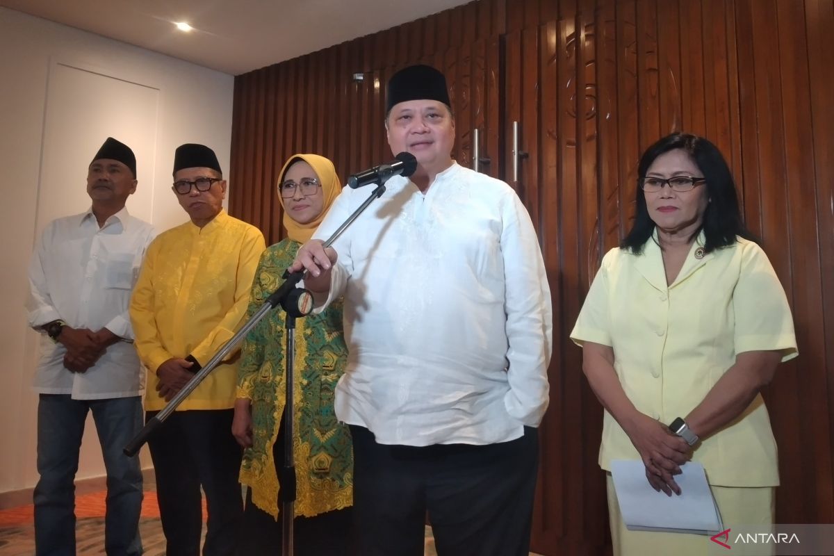 Ketum Airlangga tanggapi kemungkinan aklamasi di Munas Golkar