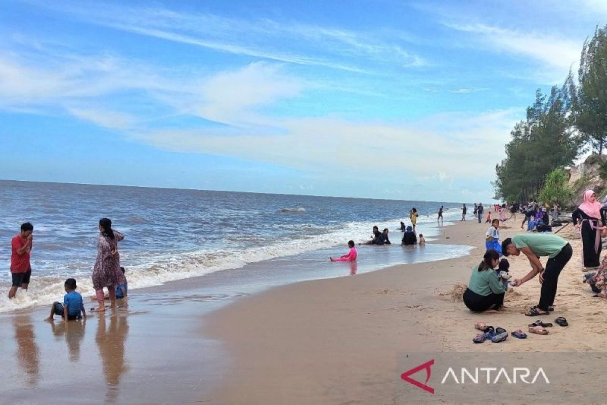 BPBD Kotim siapkan tim patroli pengamanan Pantai Ujung Pandaran