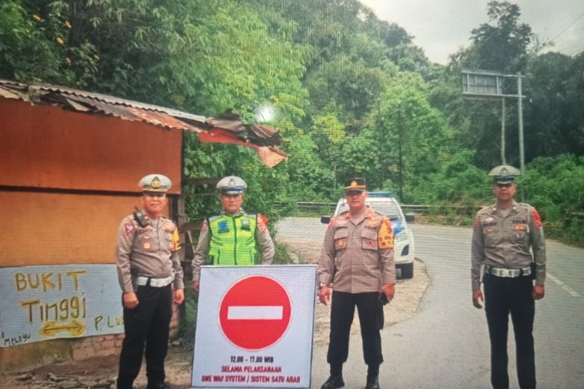 Polres Agam sediakan mobil derek-mekanik di Kelok 44 saat mudik