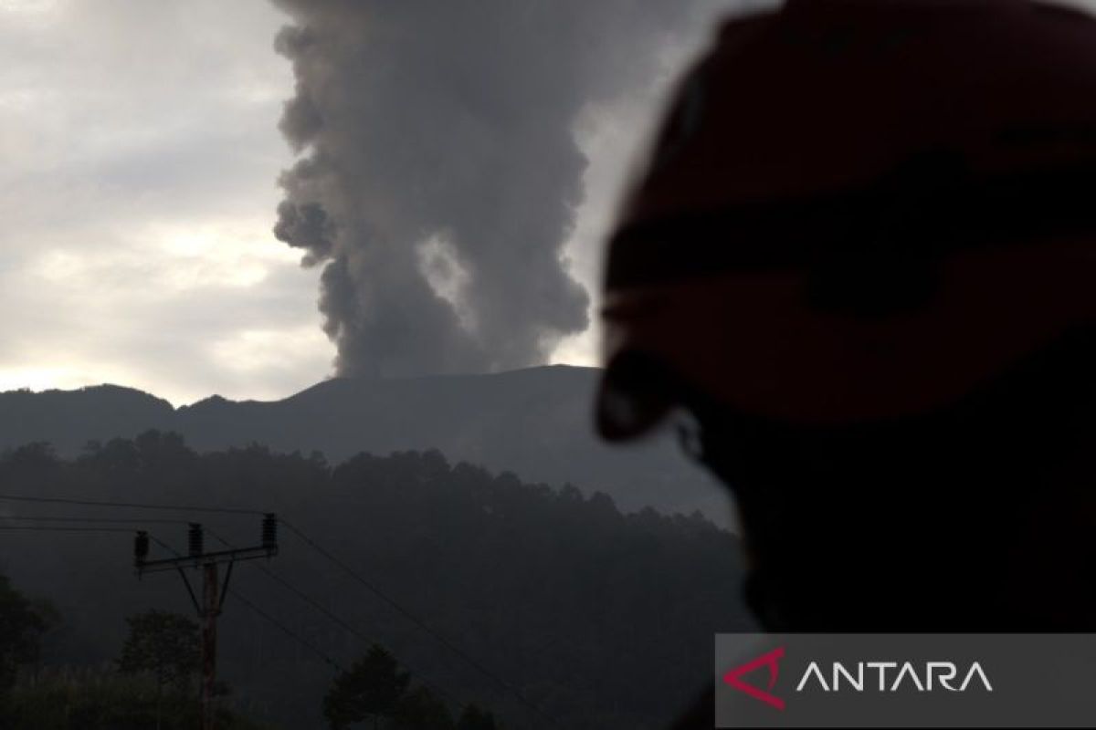 PVMBG siapkan tim pantau Gunung Marapi selama libur Lebaran