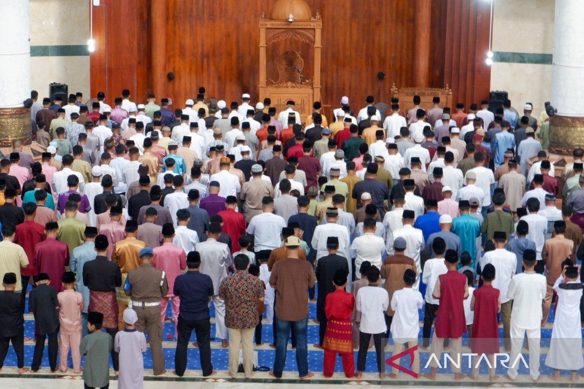 Bupati Natuna ajak masyarakat jaga kondusivitas selama Lebaran Idul Fitri