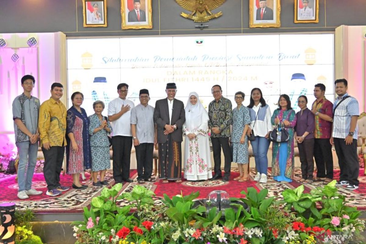 Gubernur Sumbar "open house" sambut masyarakat dan perantau