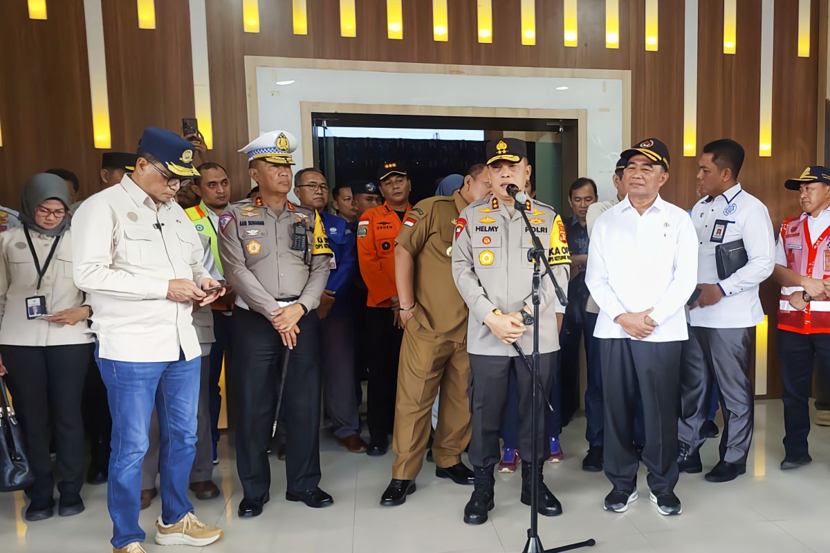 Polda Lampung sebut jumlah kendaraan ke Jawa sama dengan kedatangan