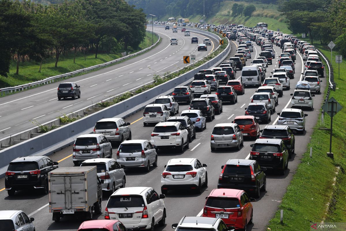 Saat arus balik harus ada perlengkapan sederhana ini di mobil