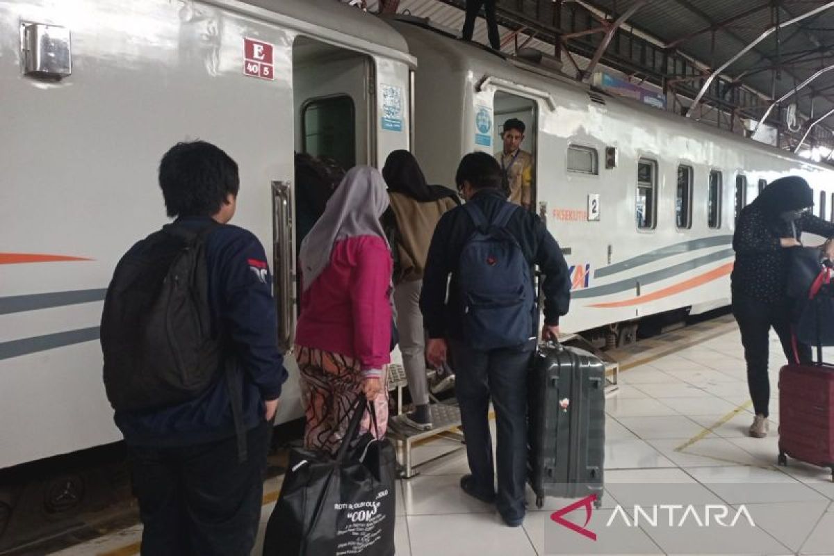 KAI Purwokerto tambah rangkaian kereta