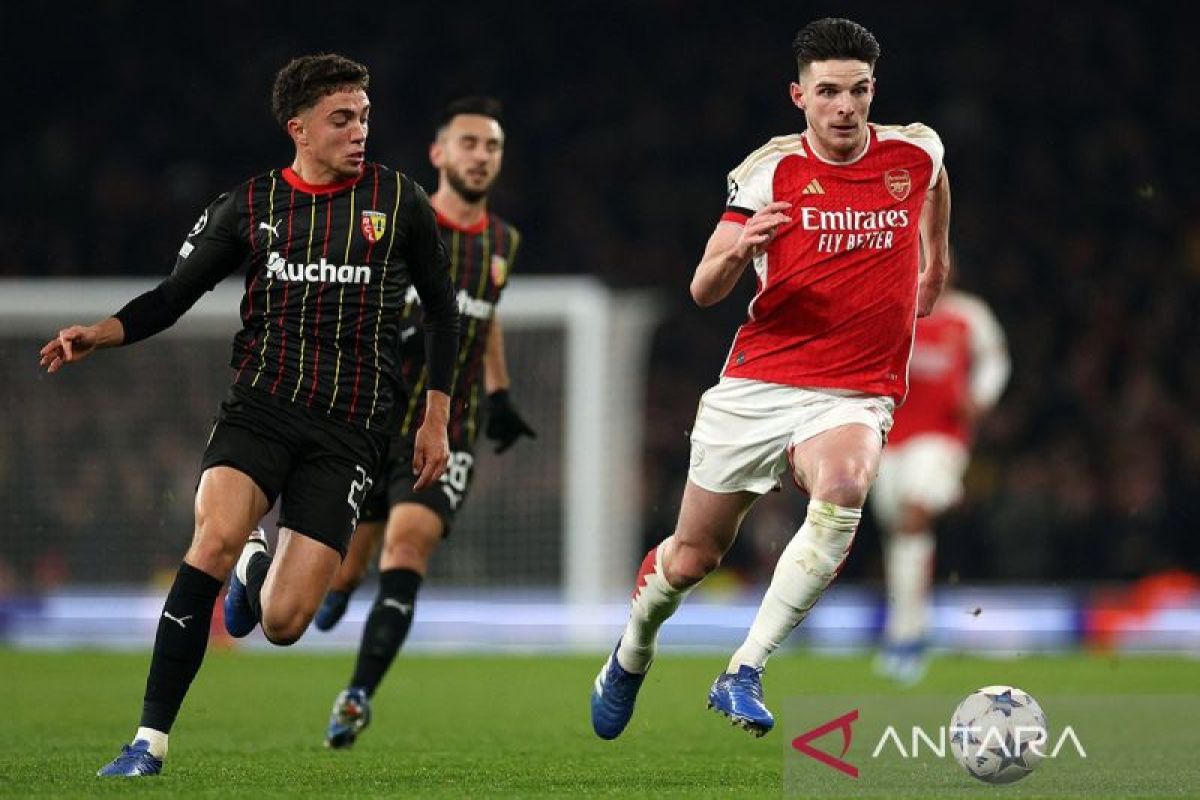 Arsenal kembali ke posisi pertama usai tekuk Wolves 2-0